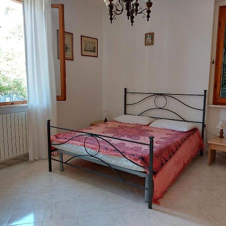 Appartamento A Due Passi Dal Mare A Quercianella Buitenkant foto
